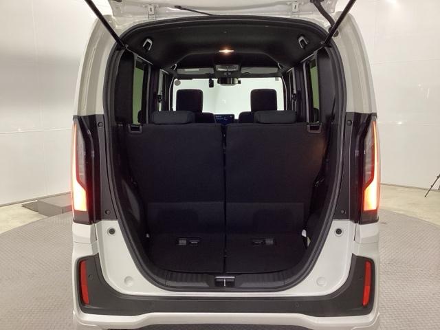 N-BOXカスタム ベースグレード 試乗車 メモリーナビ ドラレコ ETC Pソナー ナビテレビ レーダーブレーキサポート 地デジ対応 サイドエアバック 禁煙 Sヒータ スマートキー&プッシュスタート 横滑り防止 USB 盗難防止(22枚目)