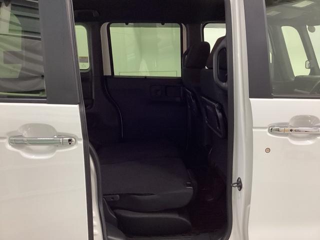 N-BOXカスタム ベースグレード 試乗車 メモリーナビ ドラレコ ETC Pソナー ナビテレビ レーダーブレーキサポート 地デジ対応 サイドエアバック 禁煙 Sヒータ スマートキー&プッシュスタート 横滑り防止 USB 盗難防止(25枚目)