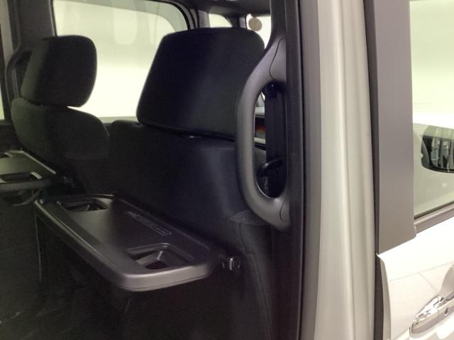 N-BOXカスタム ベースグレード 試乗車 メモリーナビ ドラレコ ETC Pソナー ナビテレビ レーダーブレーキサポート 地デジ対応 サイドエアバック 禁煙 Sヒータ スマートキー&プッシュスタート 横滑り防止 USB 盗難防止(32枚目)