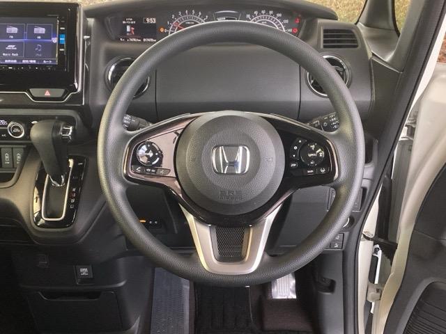 N-BOXカスタム G・Lホンダセンシング メモリーナビ ドラレコ ETC リアカメラ 両側パワードア ドライブレコーダー付 ベンチS パワーウインドー Bモニタ 横滑防止 スマートキープッシュスタート フルセグ地デジTV 運転席エアバッグ(3枚目)