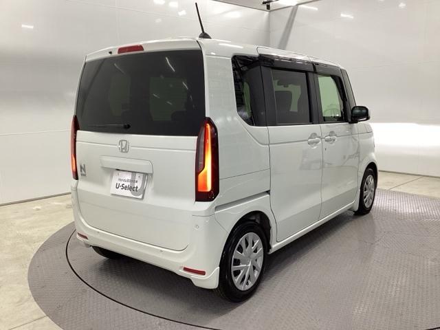 Ｎ－ＢＯＸ ベースグレード　試乗車　メモリーナビ　ドラレコ　ＥＴＣ　リアカメラ　アイスト　セキュリティアラーム　地デジＴＶ　誤発信抑制機能　キーレスエントリー　前席シートヒーター　ＵＳＢポート　バックカメラ付　スマートキ　ＥＳＣ（8枚目）