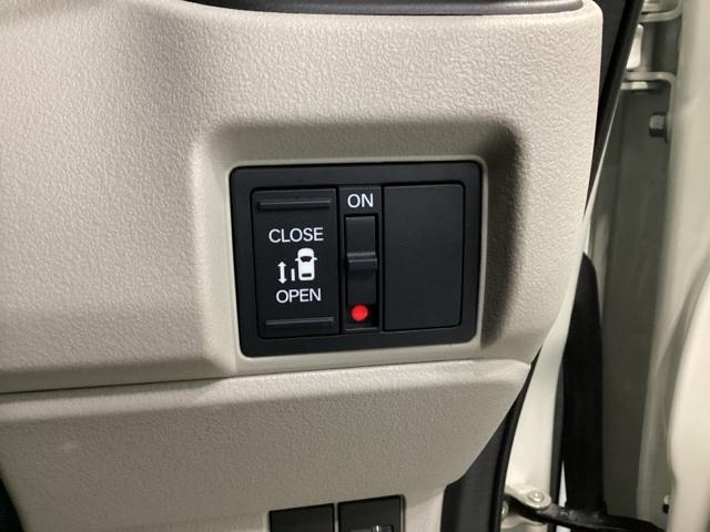 Ｎ－ＢＯＸ ベースグレード　試乗車　メモリーナビ　ドラレコ　ＥＴＣ　リアカメラ　アイスト　セキュリティアラーム　地デジＴＶ　誤発信抑制機能　キーレスエントリー　前席シートヒーター　ＵＳＢポート　バックカメラ付　スマートキ　ＥＳＣ（13枚目）