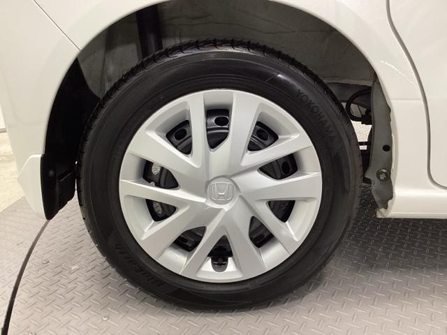 Ｎ－ＢＯＸ ベースグレード　試乗車　メモリーナビ　ドラレコ　ＥＴＣ　リアカメラ　アイスト　セキュリティアラーム　地デジＴＶ　誤発信抑制機能　キーレスエントリー　前席シートヒーター　ＵＳＢポート　バックカメラ付　スマートキ　ＥＳＣ（19枚目）