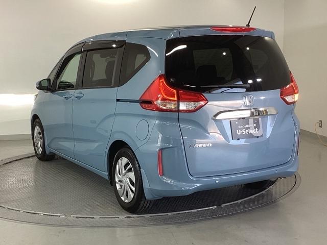 フリード Ｇ・ホンダセンシング　純正ナビ　フルセグ　７人乗り　Ｗ電動ドア　キーフリ　スマートキーシステム　イモビ　ＵＳＢポート　カラーバックモニター　横滑防止装置　ＬＥＤランプ　エアコン　クルコン　パワーウィンドウ　ドライブレコーダ（10枚目）