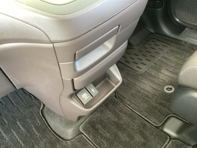 フリード Ｇ・ホンダセンシング　純正ナビ　フルセグ　７人乗り　Ｗ電動ドア　キーフリ　スマートキーシステム　イモビ　ＵＳＢポート　カラーバックモニター　横滑防止装置　ＬＥＤランプ　エアコン　クルコン　パワーウィンドウ　ドライブレコーダ（41枚目）