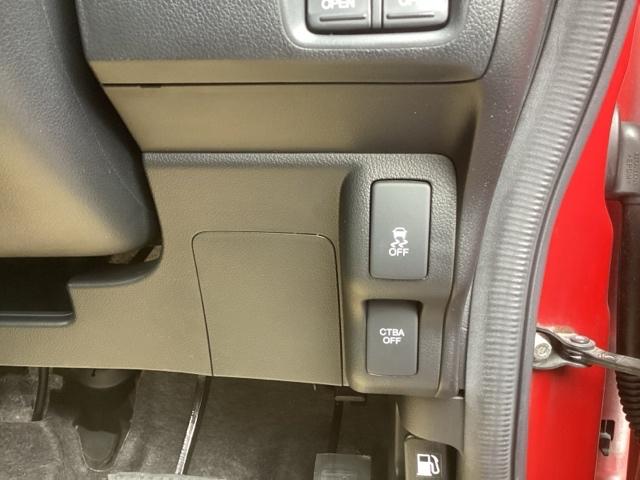 Ｎ－ＢＯＸカスタム ＧターボＳＳパッケージ　純正ナビ　あんしんパッケージ　スマートシティブレーキサポート　両側自動ドア　サイドエアバック　イモビライザー　Ｗエアバック　バックモニター付き　フルオートエアコン　地デジフルセグＴＶ　エアロ　ナビＴＶ（16枚目）