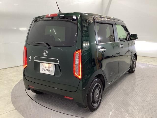 �R�U�O°�t�u�E�h�q�J�b�g�K���X�͎��O���i�t�u�j���قڃJ�b�g���āA�W���W���Ƃ��������̌����̐ԊO���i�h�q�j���J�b�g�A��[���ʂ����߂ď��l�̂������؂Ɏ��܂��B���V���͏�����u�Ԃ���Ⴂ������܂�