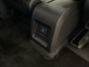 後席にもUSBチャージャー搭載。スマートフォンなどの充電にとっても便利です。
