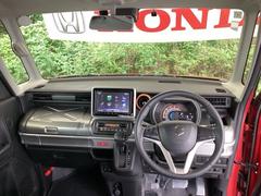 ご覧のように、視界が広く運転しやすいように設計されています。また、フルオートエアコンで快適です。 2