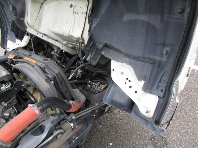 フルワイドロー1.5トン平ボディー ・内外装クリーニング仕上げ・メッキパーツ・ワンオーナー車・左側電動格納ミラー・排気ブレーキ・ナビ付・キーレス・3,000ccディーゼルターボ(25枚目)