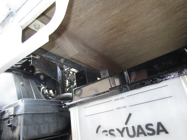 キャンター １．７５トン全低床平ボディー　・内外装クリーニング仕上げ・ワンオーナー車・左側電動格納ミラー・運転席エアバック・四輪ディスクブレーキ（27枚目）