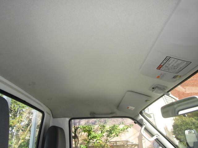 デリカトラック 1tロングGL平ボディー ・内外装クリーニング仕上・ワンオーナー車・車検時記録簿有・CD付ラジオ・運転席エアバック・リアゲートチェーン(16枚目)