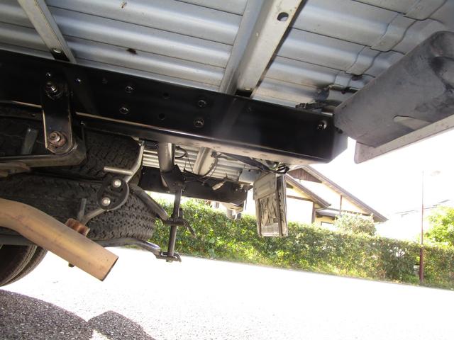 デリカトラック 1tロングGL平ボディー ・内外装クリーニング仕上・ワンオーナー車・車検時記録簿有・CD付ラジオ・運転席エアバック・リアゲートチェーン(23枚目)