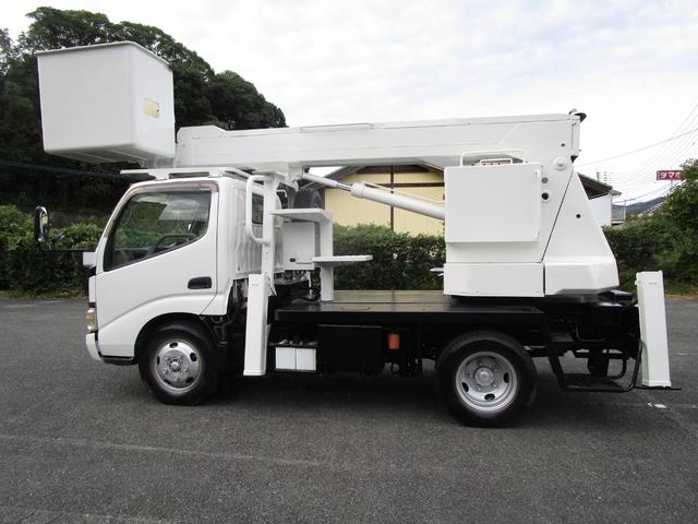 デュトロ 高所作業車 ・内外装クリーニング仕上・運転席エアバック・ABS・アイチ社製高所作業車・SS12A型・バケット積載荷重200K・オールペイント済・左側電動格納ミラー(5枚目)