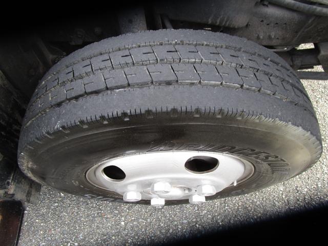 デュトロ 高所作業車 ・内外装クリーニング仕上・運転席エアバック・ABS・アイチ社製高所作業車・SS12A型・バケット積載荷重200K・オールペイント済・左側電動格納ミラー(26枚目)