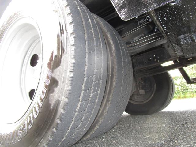 デュトロ 高所作業車 ・内外装クリーニング仕上・運転席エアバック・ABS・アイチ社製高所作業車・SS12A型・バケット積載荷重200K・オールペイント済・左側電動格納ミラー(28枚目)