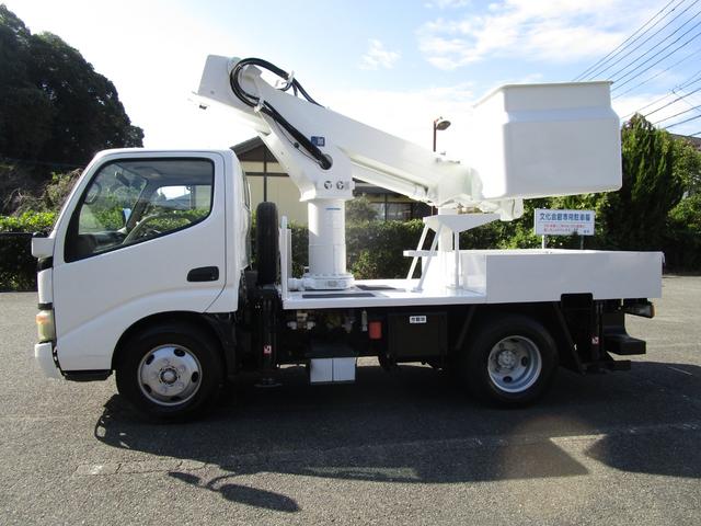 デュトロ 高所作業車　・内外装クリーニング仕上・運転席エアバック・ＡＢＳ・アイチ社製高所作業車・ＳＳ１０Ａ型・バケット積載荷重２００Ｋ・作業高９．７ｍ・ＥＳスタート付・左側電動格納ミラー（5枚目）