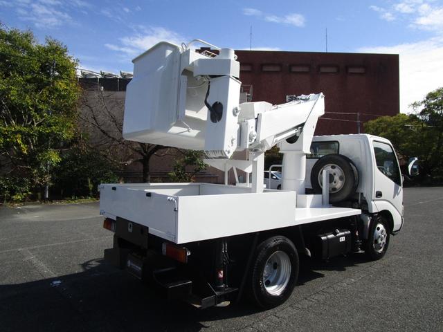 デュトロ 高所作業車　・内外装クリーニング仕上・運転席エアバック・ＡＢＳ・アイチ社製高所作業車・ＳＳ１０Ａ型・バケット積載荷重２００Ｋ・作業高９．７ｍ・ＥＳスタート付・左側電動格納ミラー（6枚目）