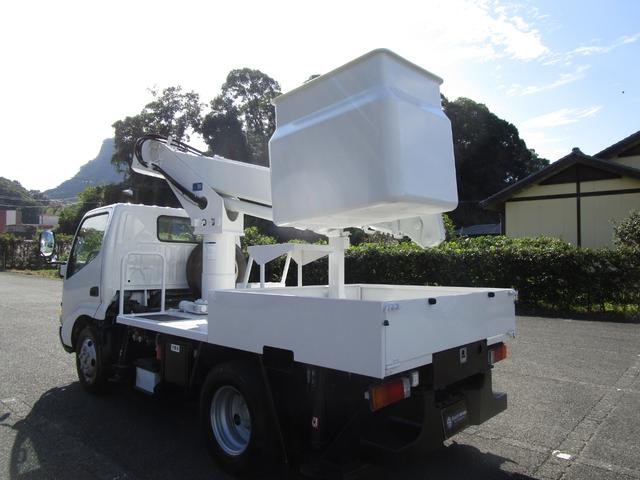 デュトロ 高所作業車　・内外装クリーニング仕上・運転席エアバック・ＡＢＳ・アイチ社製高所作業車・ＳＳ１０Ａ型・バケット積載荷重２００Ｋ・作業高９．７ｍ・ＥＳスタート付・左側電動格納ミラー（7枚目）