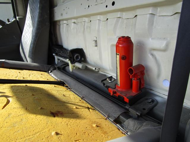 デュトロ 高所作業車　・内外装クリーニング仕上・運転席エアバック・ＡＢＳ・アイチ社製高所作業車・ＳＳ１０Ａ型・バケット積載荷重２００Ｋ・作業高９．７ｍ・ＥＳスタート付・左側電動格納ミラー（17枚目）