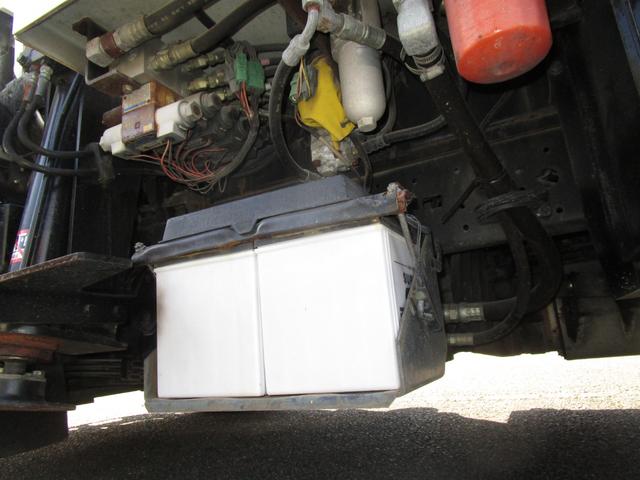 デュトロ 高所作業車　・内外装クリーニング仕上・運転席エアバック・ＡＢＳ・アイチ社製高所作業車・ＳＳ１０Ａ型・バケット積載荷重２００Ｋ・作業高９．７ｍ・ＥＳスタート付・左側電動格納ミラー（18枚目）