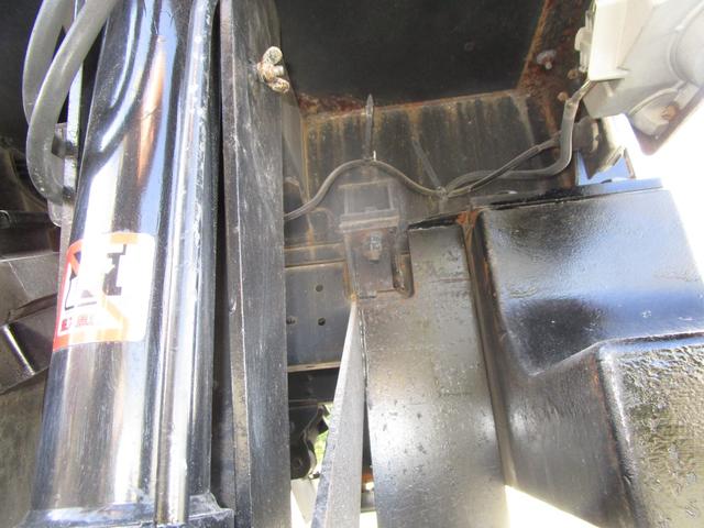 デュトロ 高所作業車　・内外装クリーニング仕上・運転席エアバック・ＡＢＳ・アイチ社製高所作業車・ＳＳ１０Ａ型・バケット積載荷重２００Ｋ・作業高９．７ｍ・ＥＳスタート付・左側電動格納ミラー（20枚目）