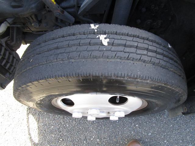 デュトロ 高所作業車　・内外装クリーニング仕上・運転席エアバック・ＡＢＳ・アイチ社製高所作業車・ＳＳ１０Ａ型・バケット積載荷重２００Ｋ・作業高９．７ｍ・ＥＳスタート付・左側電動格納ミラー（27枚目）