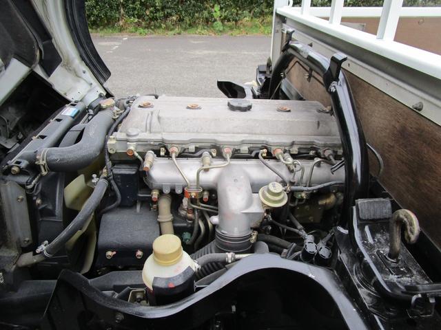 キャンター ２ｔ全低床平ボディー　・内外装クリーニング仕上・ワンオーナー車・車検時記録簿全有・運転席エアバック・ＡＢＳ・左側電動格納ミラー・イージーゴー（坂道発進装置）（26枚目）