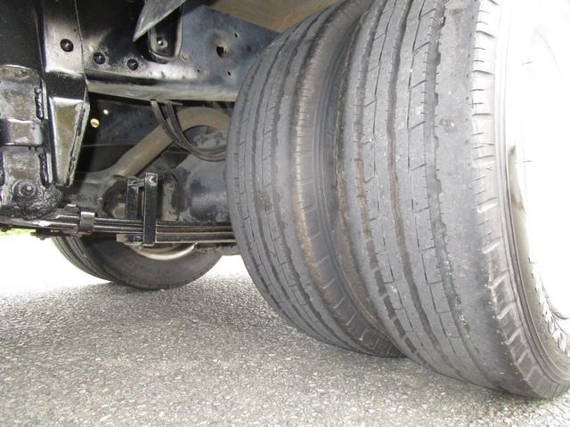 キャンター ２ｔ全低床平ボディー　・内外装クリーニング仕上・ワンオーナー車・車検時記録簿全有・運転席エアバック・ＡＢＳ・左側電動格納ミラー・イージーゴー（坂道発進装置）（31枚目）