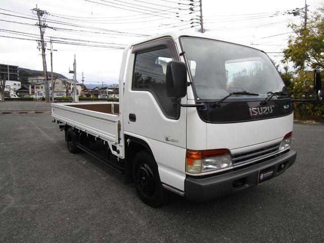エルフトラック ２ｔワイドロングフラットロー平ボディー　・内外装クリーニング仕上・ワンオーナー車（法人）・運転席エアバック（3枚目）