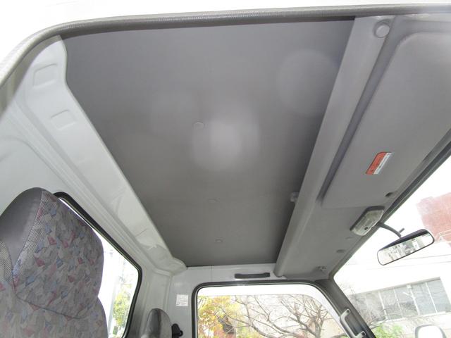 エルフトラック ２ｔワイドロングフラットロー平ボディー　・内外装クリーニング仕上・ワンオーナー車（法人）・運転席エアバック（17枚目）