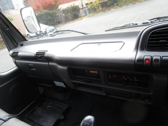 エルフトラック ２ｔワイドロングフラットロー平ボディー　・内外装クリーニング仕上・ワンオーナー車（法人）・運転席エアバック（18枚目）