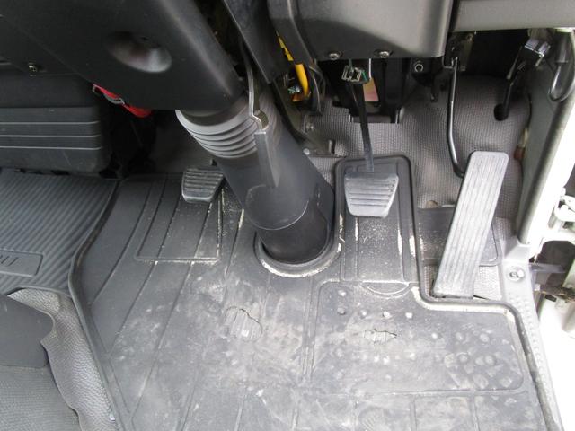 エルフトラック ２ｔワイドロングフラットロー平ボディー　・内外装クリーニング仕上・ワンオーナー車（法人）・運転席エアバック（22枚目）