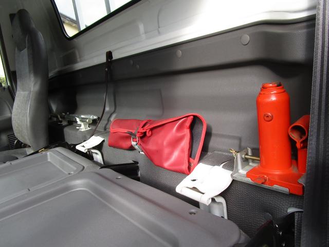 エルフトラック ２ｔワイドロングフラットロー平ボディー　・内外装クリーニング仕上・ワンオーナー車（法人）・運転席エアバック（23枚目）