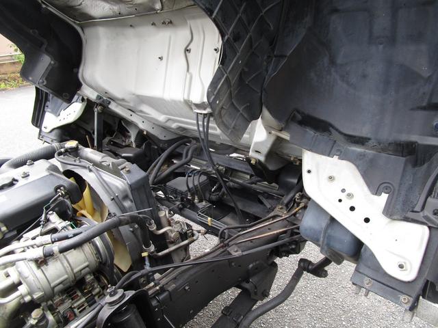 エルフトラック ２ｔワイドロングフラットロー平ボディー　・内外装クリーニング仕上・ワンオーナー車（法人）・運転席エアバック（31枚目）