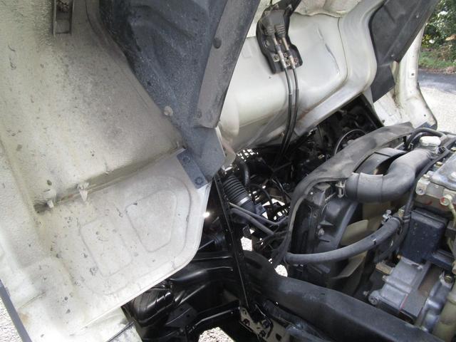 キャンター ３ｔ全低床ダンプ　・内外装クリーニング仕上・ワンオーナー車・メッキパーツ付・オールペイント済・ドライブレコーダー・運転席エアバック（27枚目）