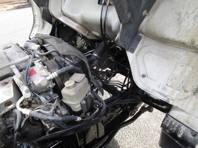 キャンター ３ｔ全低床ダンプ　・内外装クリーニング仕上・ワンオーナー車・メッキパーツ付・オールペイント済・ドライブレコーダー・運転席エアバック（28枚目）