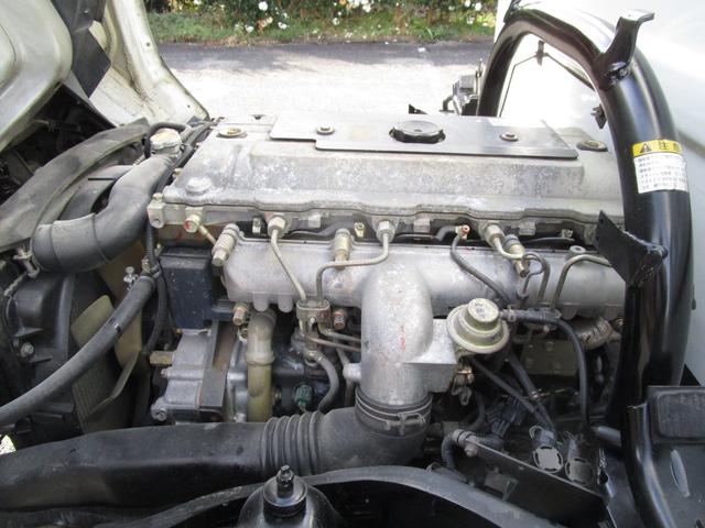 キャンター ３ｔ全低床ダンプ　・内外装クリーニング仕上・ワンオーナー車・メッキパーツ付・オールペイント済・ドライブレコーダー・運転席エアバック（30枚目）