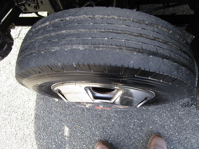 キャンター ３ｔ全低床ダンプ　・内外装クリーニング仕上・ワンオーナー車・メッキパーツ付・オールペイント済・ドライブレコーダー・運転席エアバック（32枚目）