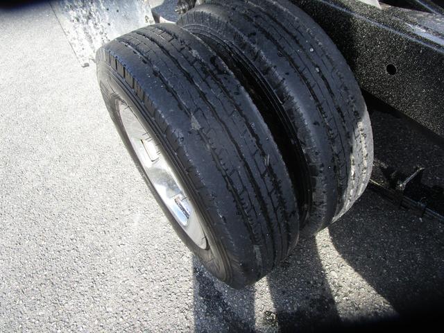 キャンター ３ｔ全低床ダンプ　・内外装クリーニング仕上・ワンオーナー車・メッキパーツ付・オールペイント済・ドライブレコーダー・運転席エアバック（33枚目）