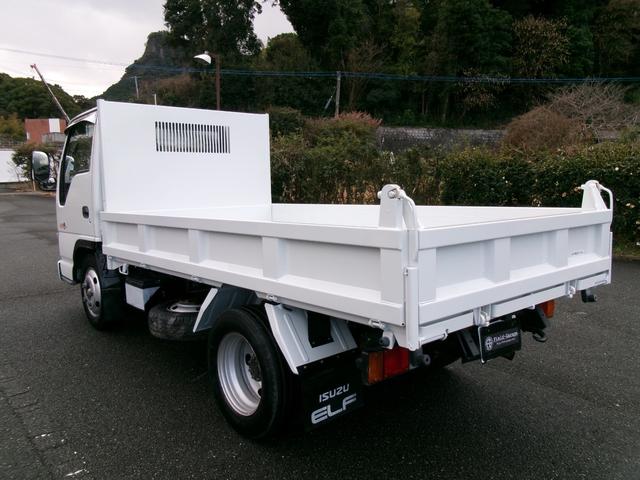 エルフトラック ２ｔフルフラットローダンプ　・内外装クリーニング仕上・ワンオーナー車・あおり支柱無３方開・ブリッジフック・運転席エアバック・ＡＢＳ・ＨＳＡ（6枚目）