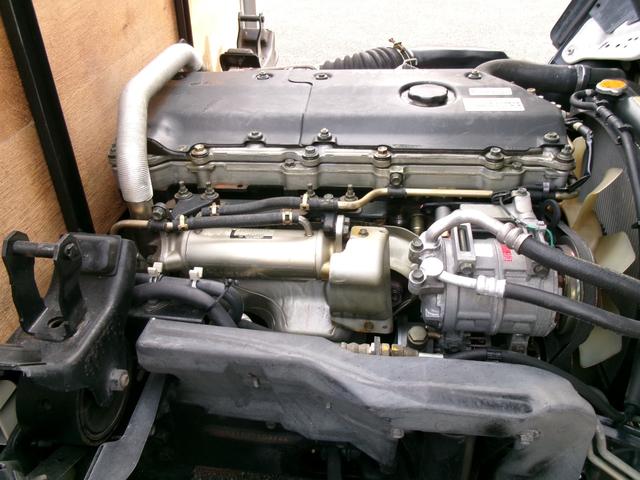 アトラストラック ２ｔフルフラットロー平ボディー　・内外装クリーニング仕上・ＨＳＡ（坂道発進装置）・３ペダル・電動格納ミラー・ＥＴＣ・運転席エアバック・ＡＢＳ（32枚目）