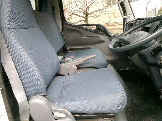 キャンター ２ｔ全低床ダンプ　内外装クリーニング仕上・ブリッジフック・リアゲートロックピン・電動格納ミラー（左）・ＥＴＣ・ミックスタイヤ６本・イージーゴー（坂道発進装置）・運転席エアバック（10枚目）