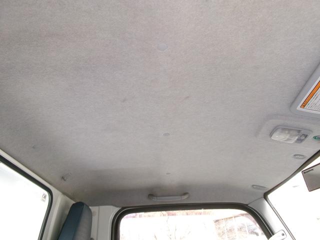 キャンター ２ｔ全低床ダンプ　内外装クリーニング仕上・ブリッジフック・リアゲートロックピン・電動格納ミラー（左）・ＥＴＣ・ミックスタイヤ６本・イージーゴー（坂道発進装置）・運転席エアバック（12枚目）