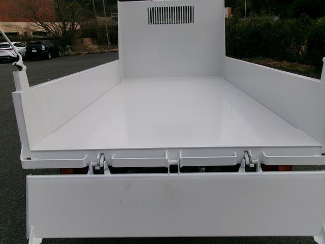 キャンター ２ｔ全低床ダンプ　内外装クリーニング仕上・ブリッジフック・リアゲートロックピン・電動格納ミラー（左）・ＥＴＣ・ミックスタイヤ６本・イージーゴー（坂道発進装置）・運転席エアバック（18枚目）