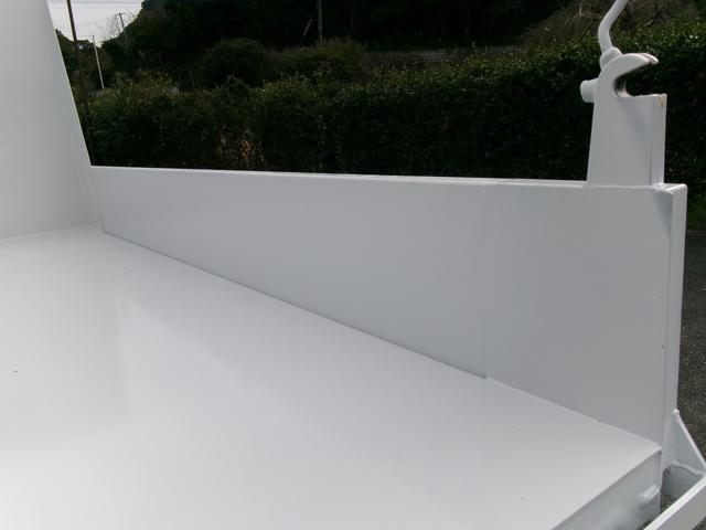 キャンター ２ｔ全低床ダンプ　内外装クリーニング仕上・ブリッジフック・リアゲートロックピン・電動格納ミラー（左）・ＥＴＣ・ミックスタイヤ６本・イージーゴー（坂道発進装置）・運転席エアバック（21枚目）