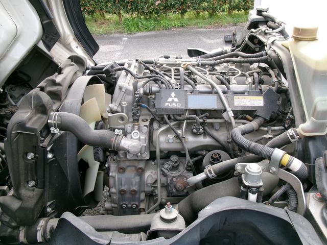 キャンター ２ｔ全低床ダンプ　内外装クリーニング仕上・ブリッジフック・リアゲートロックピン・電動格納ミラー（左）・ＥＴＣ・ミックスタイヤ６本・イージーゴー（坂道発進装置）・運転席エアバック（33枚目）