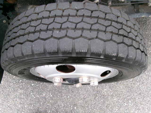 キャンター ２ｔ全低床ダンプ　内外装クリーニング仕上・ブリッジフック・リアゲートロックピン・電動格納ミラー（左）・ＥＴＣ・ミックスタイヤ６本・イージーゴー（坂道発進装置）・運転席エアバック（37枚目）