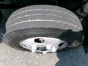 フロントタイヤ：２０５／７５Ｒ１６（８分山）