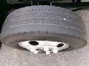 フロントタイヤ：２０５／７５Ｒ１６（８分山）